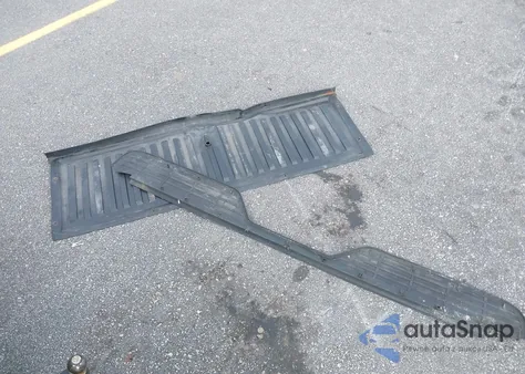 1998 GMC Sierra 1500 Sl Wideside from USA, damaged, VIN 2GTEC19R7W1537272